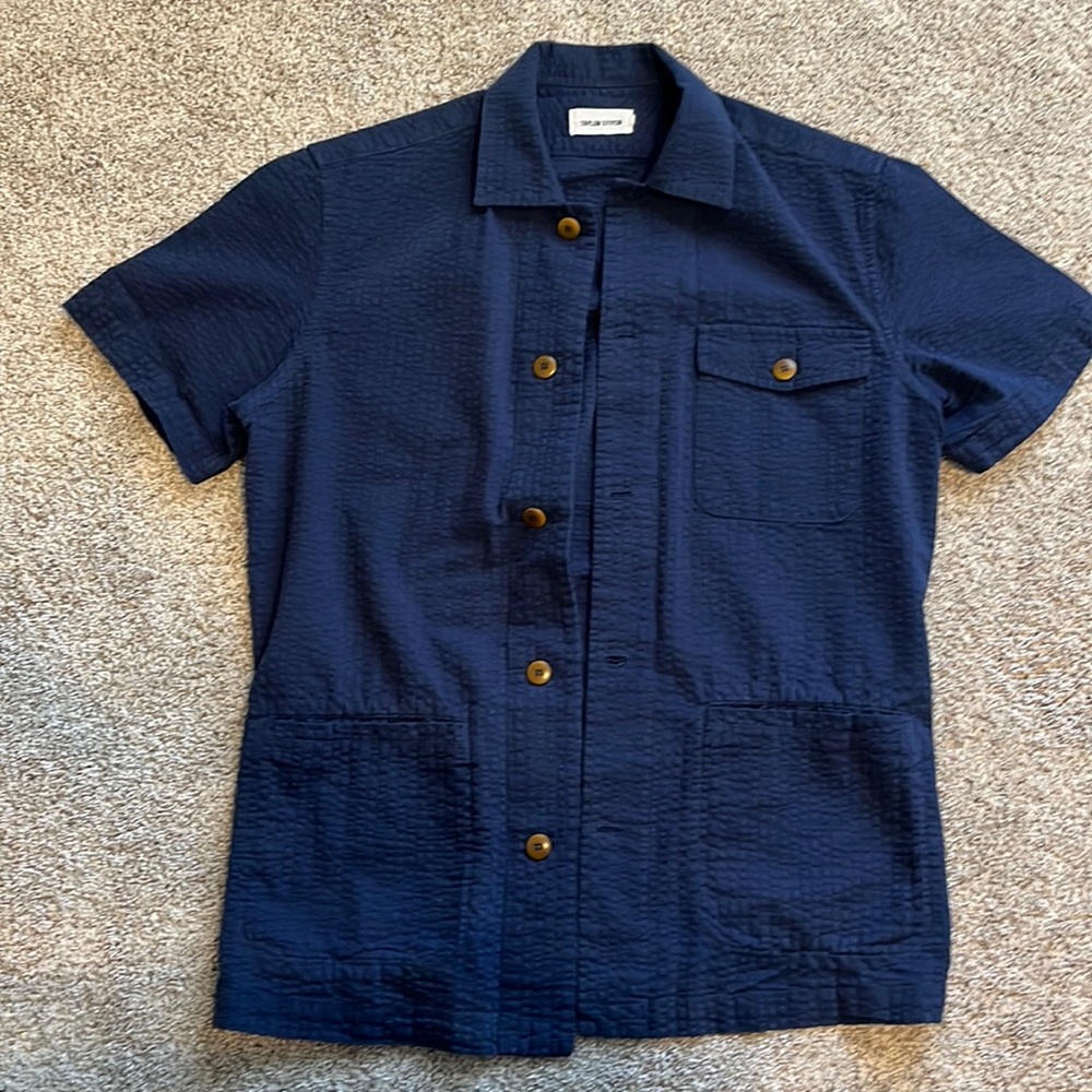 Taylor Stitch, the Caravan shirt. Navy seersucker.